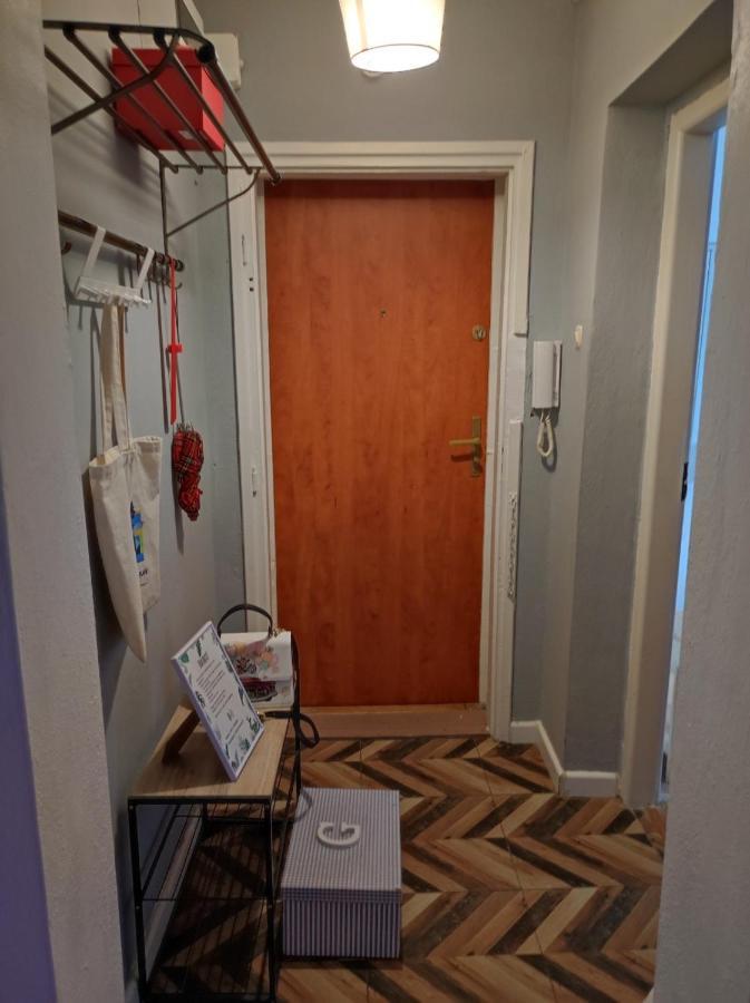 Single Room No.4 In The Very Center Of Βαρσοβία Εξωτερικό φωτογραφία